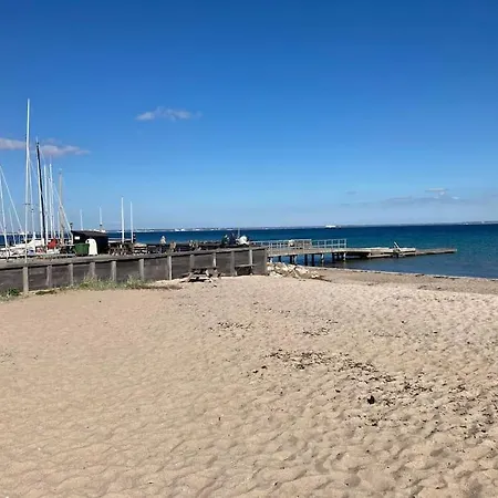 Charmerende Anneks Taet Pa Apartament *