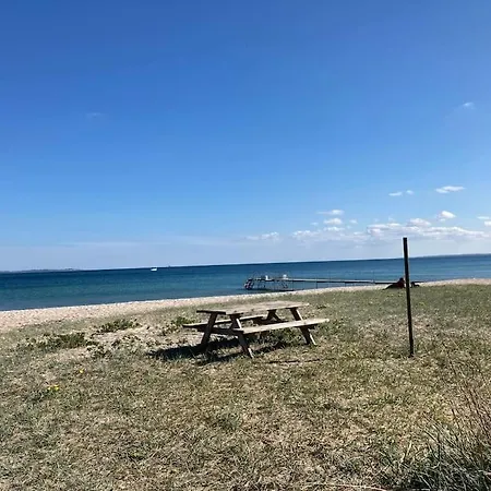 Apartament Charmerende Anneks Taet Pa *