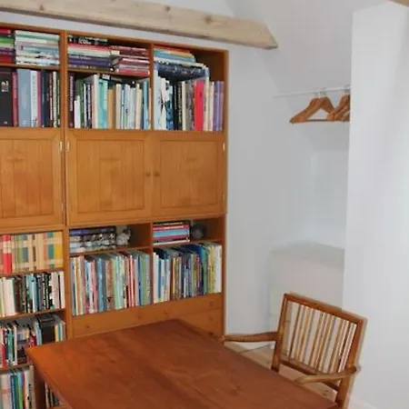 Charmerende Anneks Taet Pa Appartement